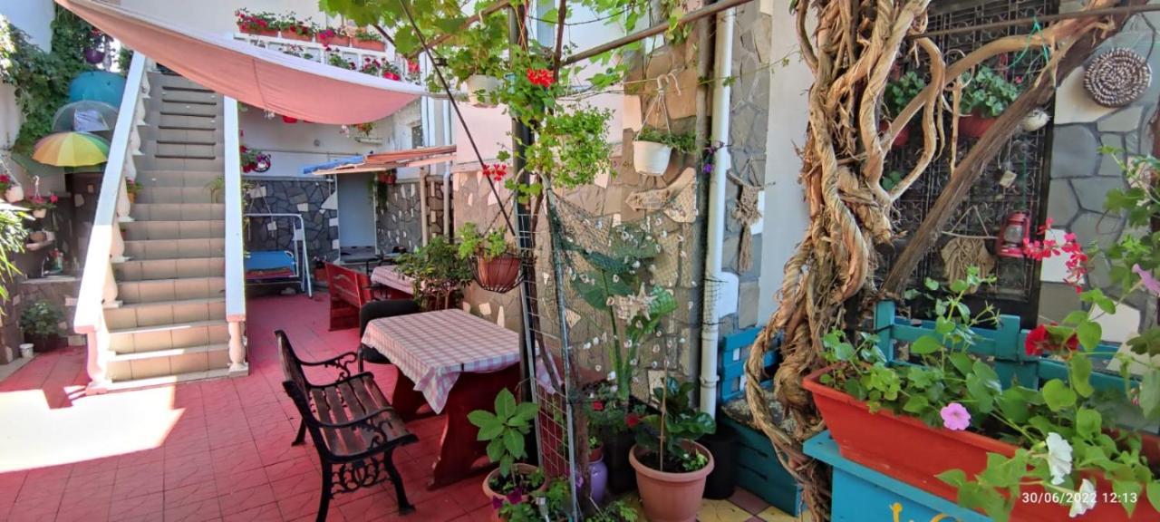 קוסטינסטי Vila Traian Si Teodora מראה חיצוני תמונה