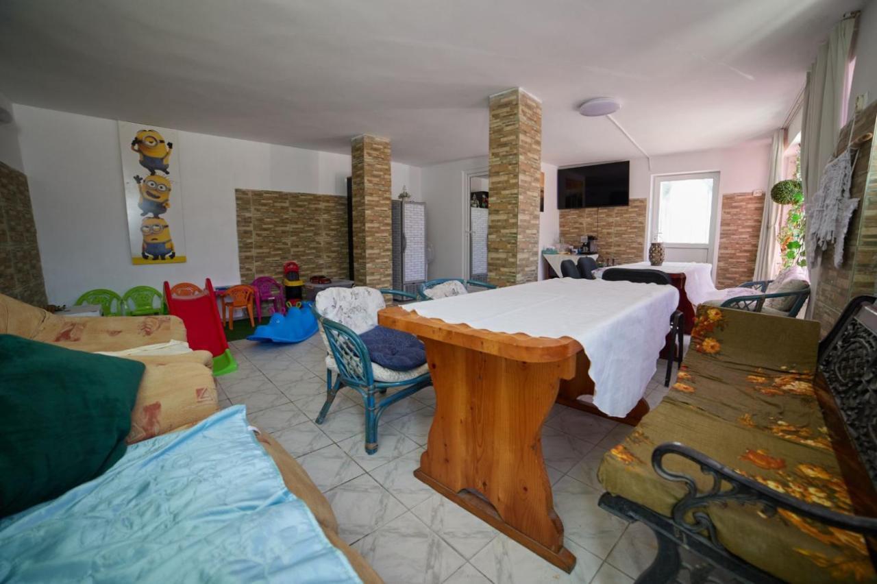 קוסטינסטי Vila Traian Si Teodora מראה חיצוני תמונה